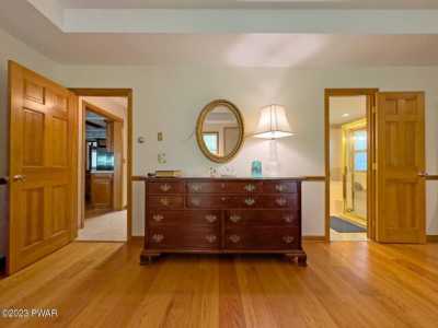 Home For Sale in Lakeville, Pennsylvania