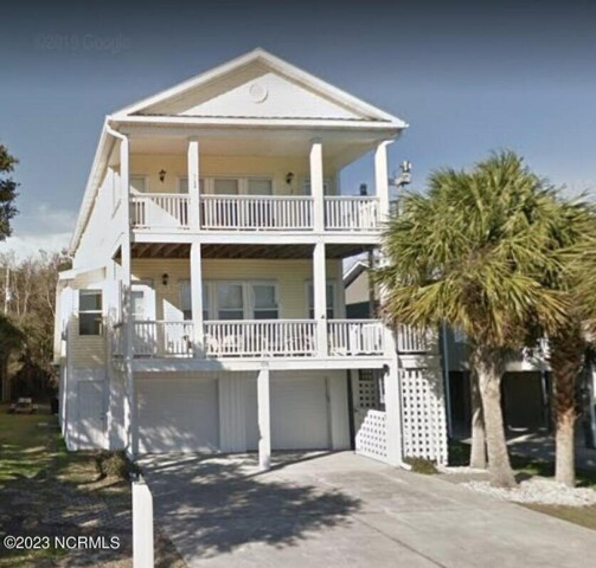 Picture of Home For Sale in Kure Beach, North Carolina, United States