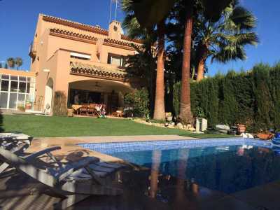 Villa For Sale in New Golden Mile, Spain