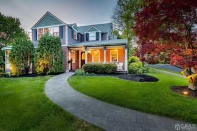 Home For Sale in Metuchen, New Jersey