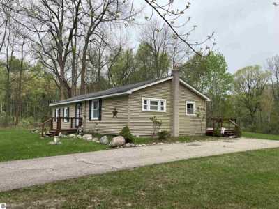 Home For Sale in Rose City, Michigan