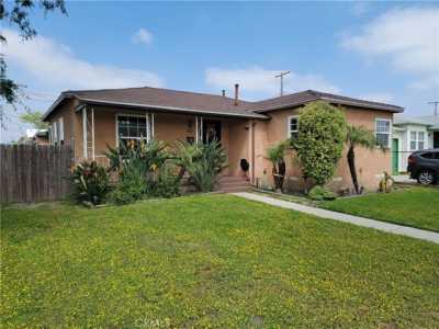 Home For Sale in Compton, California