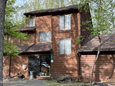 Home For Sale in Bushkill, Pennsylvania