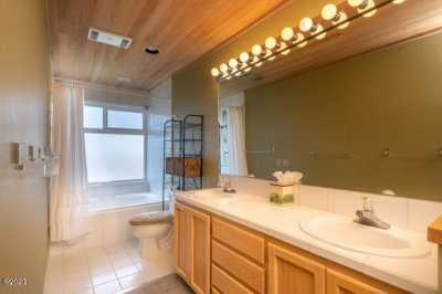 Home For Sale in Depoe Bay, Oregon