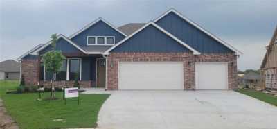 Home For Sale in Coweta, Oklahoma