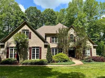 Home For Sale in Oak Ridge, North Carolina