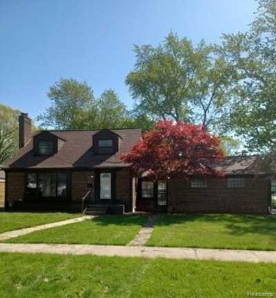 Home For Sale in Redford, Michigan