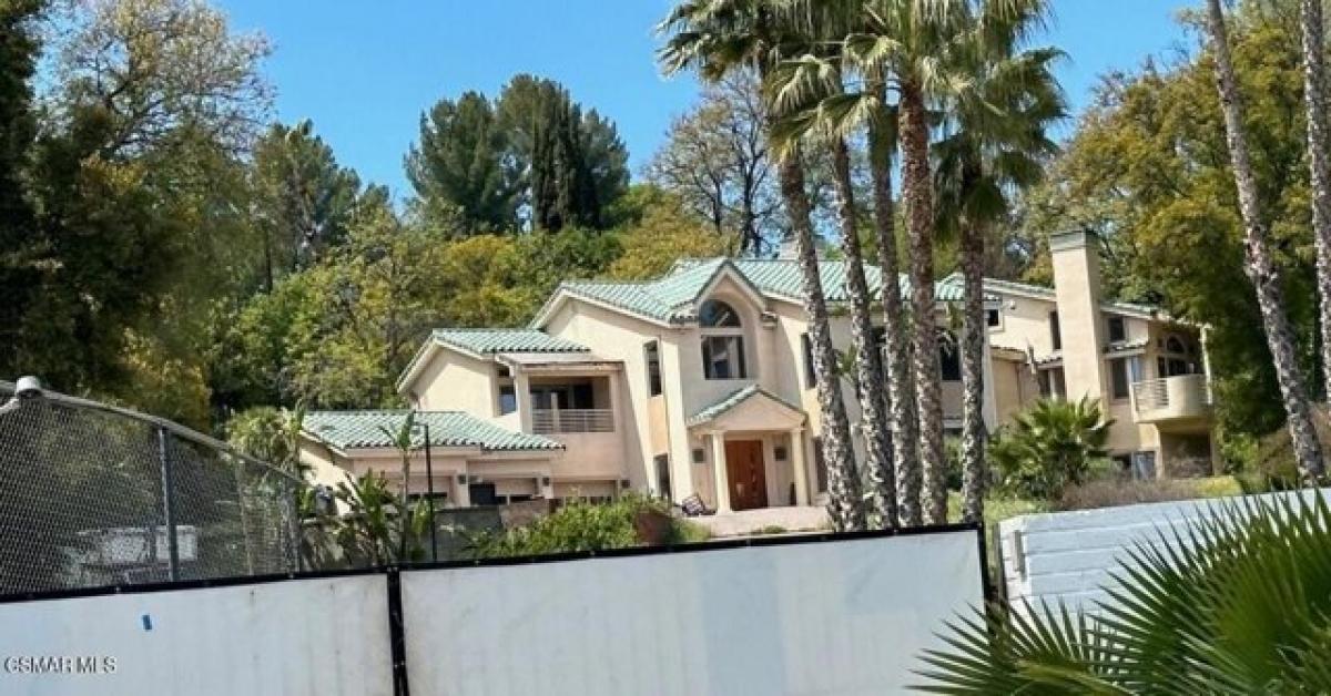 Picture of Home For Sale in Tarzana, California, United States