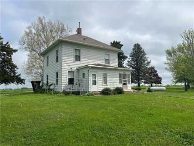 Home For Sale in Earlham, Iowa