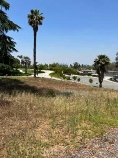 Residential Land For Sale in Redlands, California