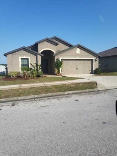 Home For Sale in Dundee, Florida