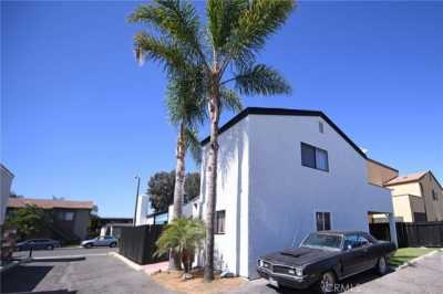 Home For Rent in Costa Mesa, California
