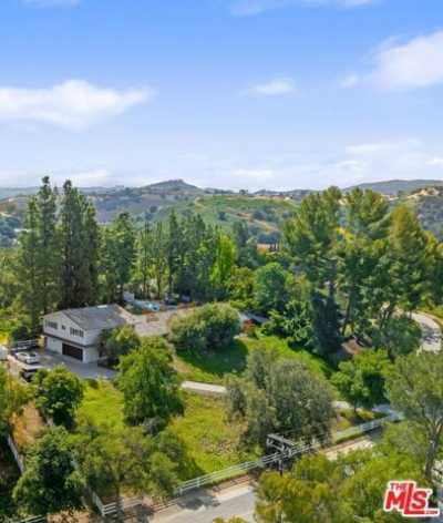 Home For Sale in Hidden Hills, California