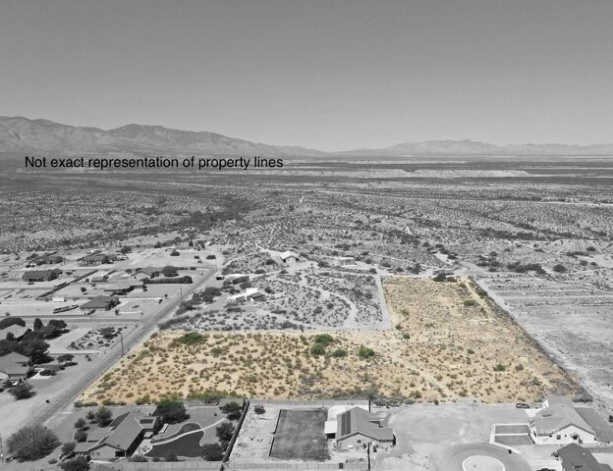 Picture of Residential Land For Sale in Thatcher, Arizona, United States