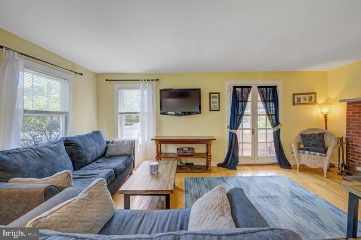 Picture of Home For Sale in Ocean Grove, New Jersey, United States