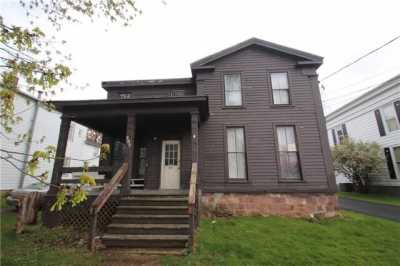 Home For Sale in Albion, New York