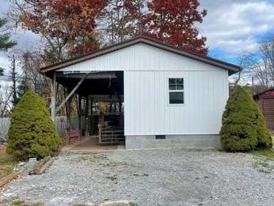 Home For Sale in Pipestem, West Virginia
