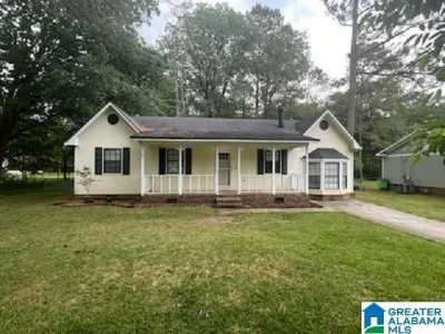 Home For Sale in Leeds, Alabama