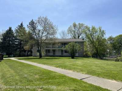 Home For Sale in Grand Ledge, Michigan