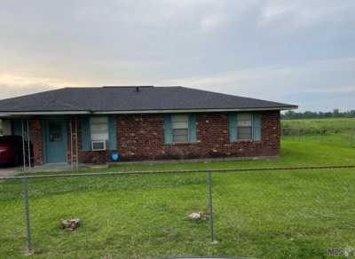 Home For Sale in New Roads, Louisiana