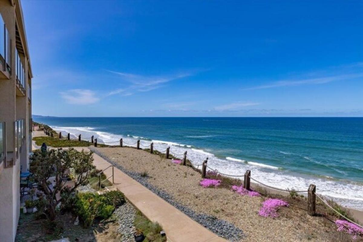 Picture of Home For Sale in Solana Beach, California, United States