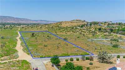 Residential Land For Sale in Quartz Hill, California