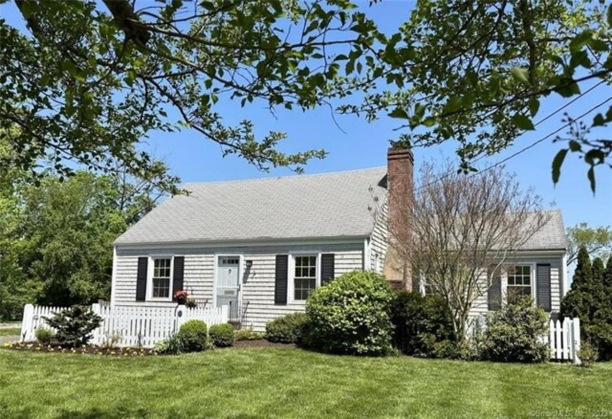 Picture of Home For Sale in Old Saybrook, Connecticut, United States