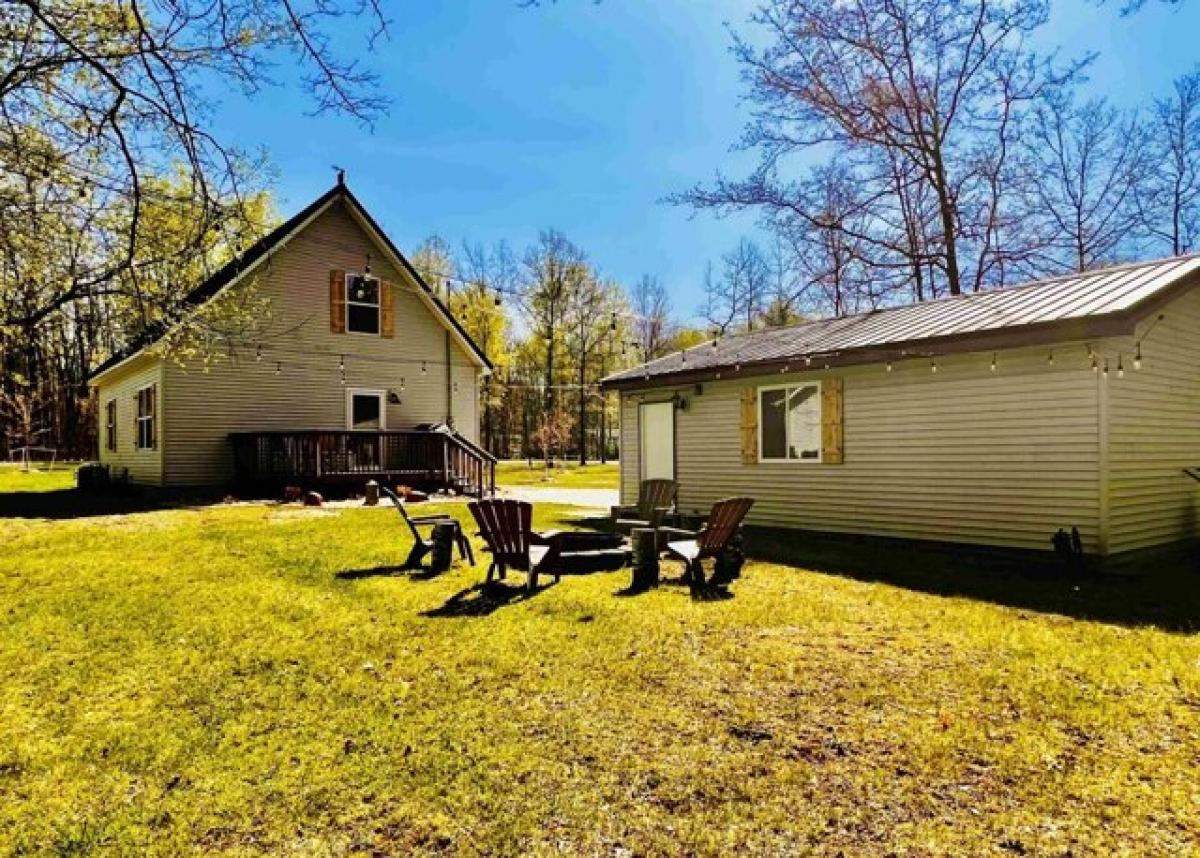 Picture of Home For Sale in Lake, Michigan, United States