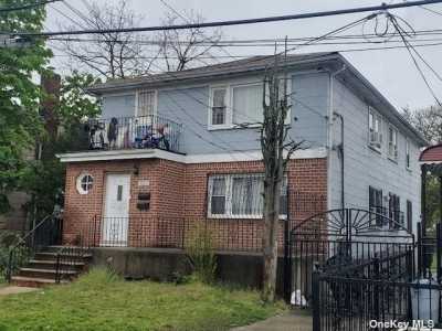 Home For Sale in Far Rockaway, New York