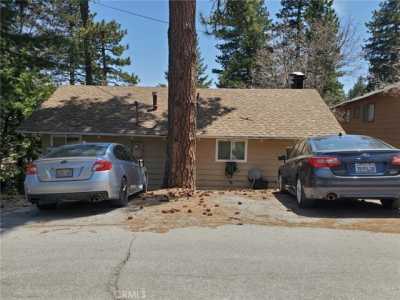Home For Sale in Running Springs, California