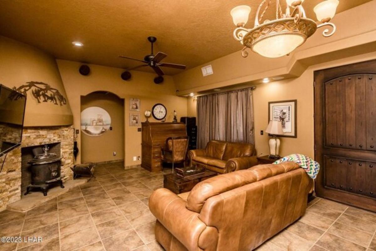 Picture of Home For Sale in Yucca, Arizona, United States