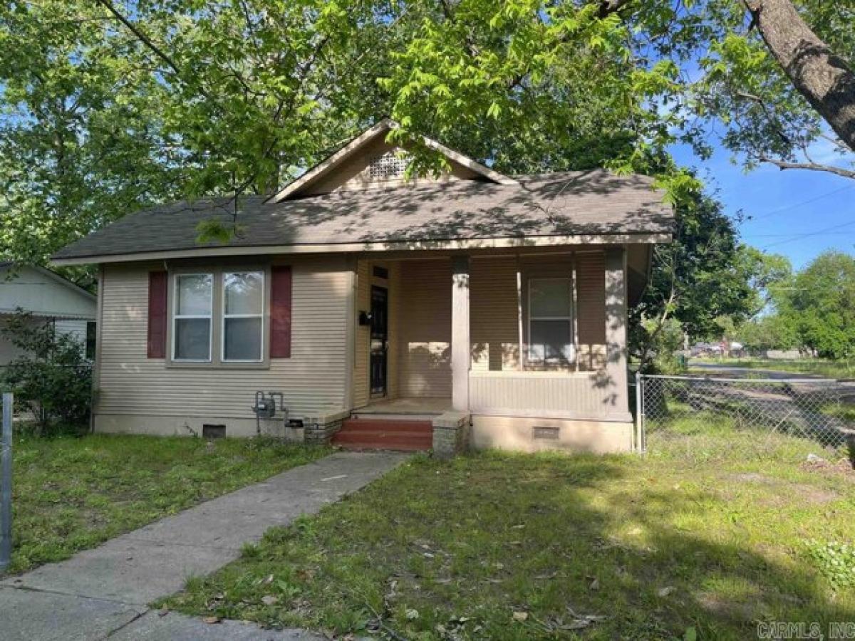 Picture of Home For Sale in Pine Bluff, Arkansas, United States