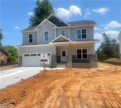 Home For Sale in Clemmons, North Carolina