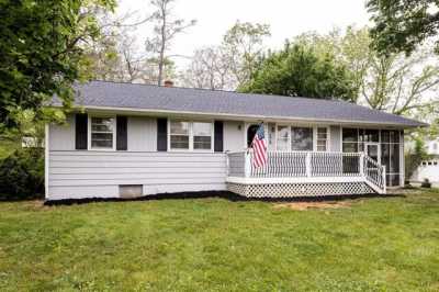 Home For Sale in Fishersville, Virginia