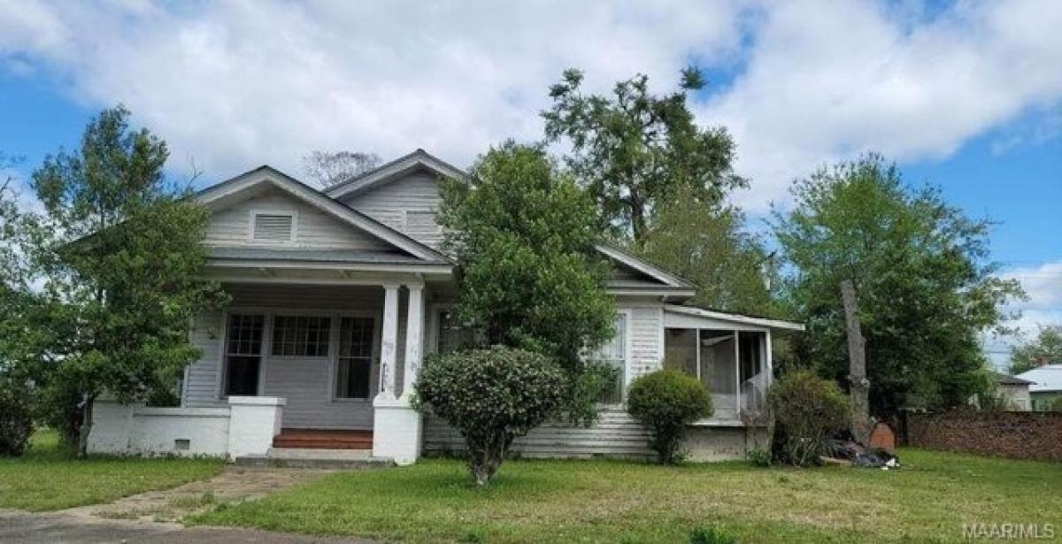 Picture of Home For Sale in Selma, Alabama, United States