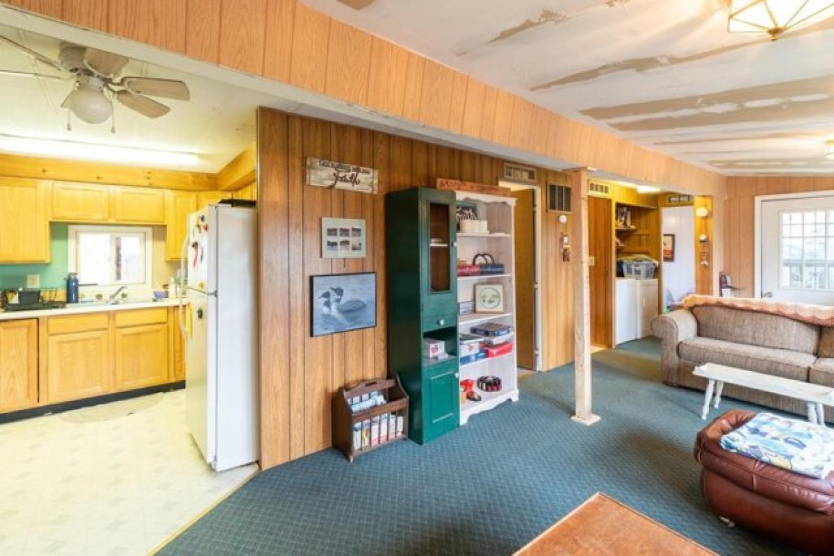 Picture of Home For Sale in Loon Lake, Washington, United States