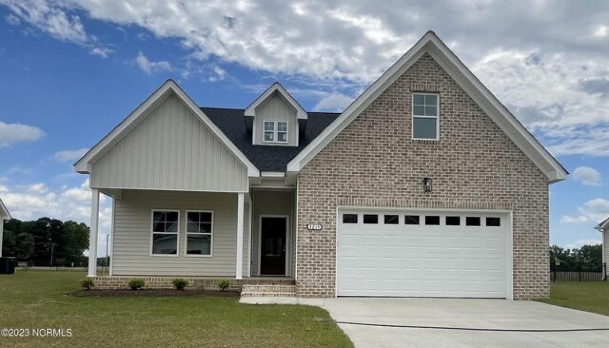 Picture of Home For Sale in Farmville, North Carolina, United States