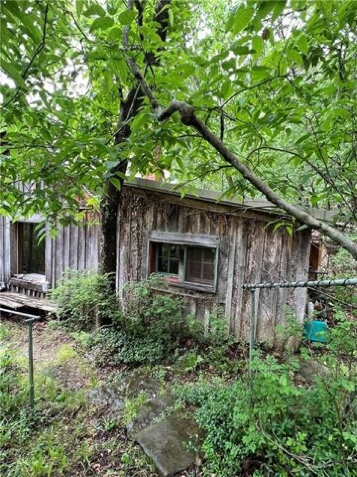Picture of Home For Sale in Eureka Springs, Arkansas, United States