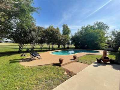 Home For Sale in Runaway Bay, Texas