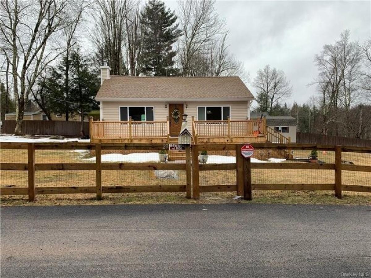 Picture of Home For Sale in Bethel, New York, United States