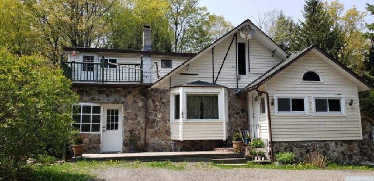 Picture of Home For Sale in Rensselaerville, New York, United States