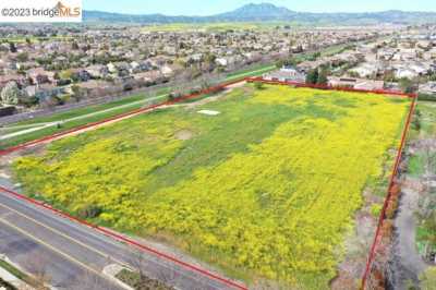 Residential Land For Sale in Brentwood, California