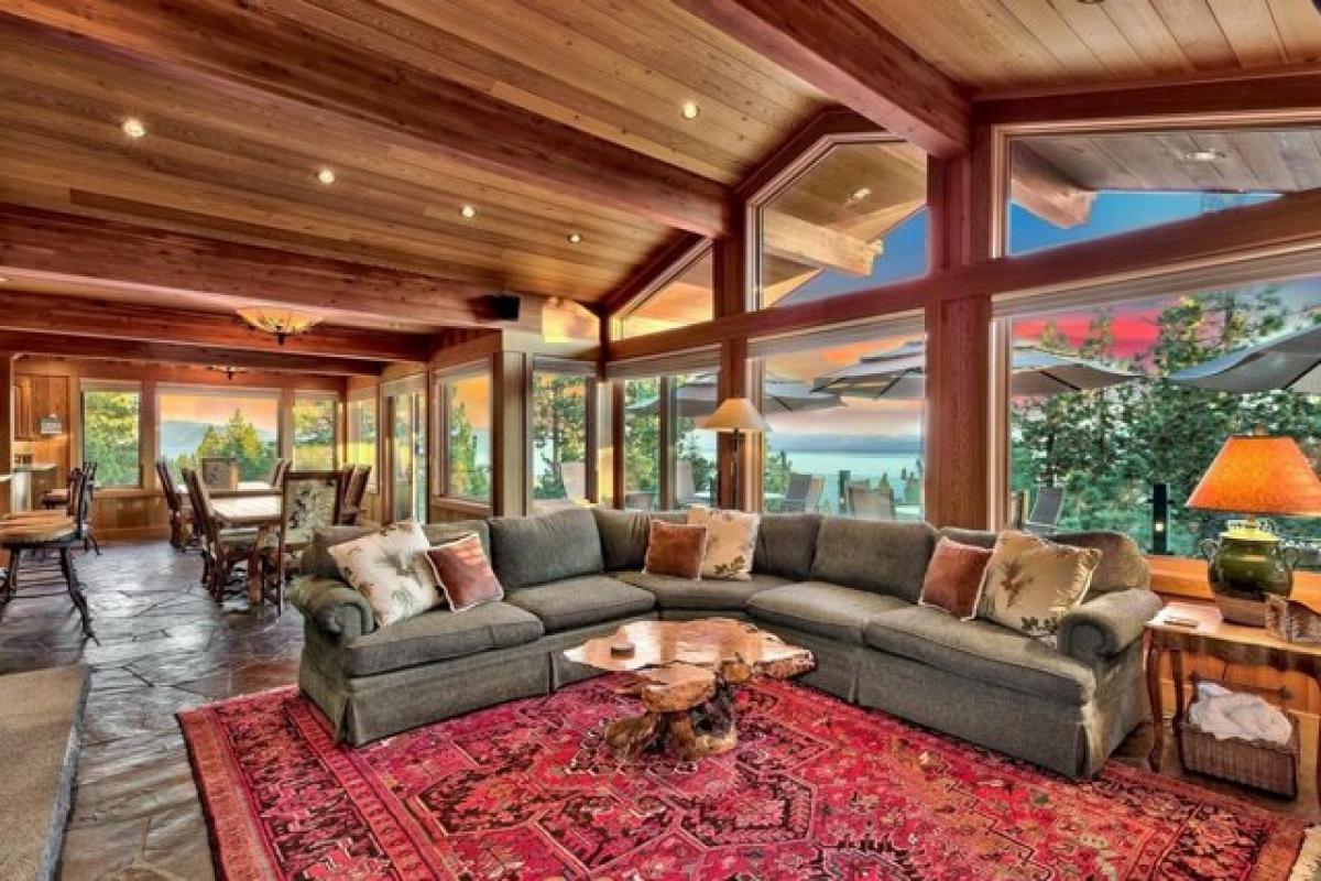 Picture of Home For Sale in Tahoe City, California, United States