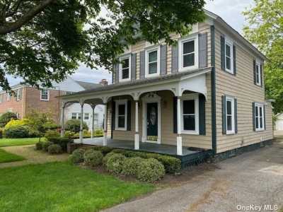 Home For Rent in Patchogue, New York