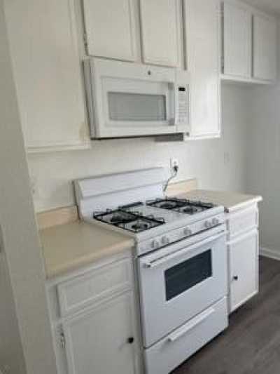 Apartment For Rent in Palmdale, California