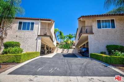 Home For Sale in Calabasas, California