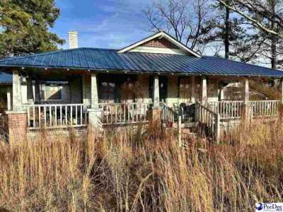 Home For Sale in Coward, South Carolina