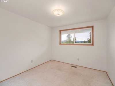 Home For Sale in Oakland, Oregon