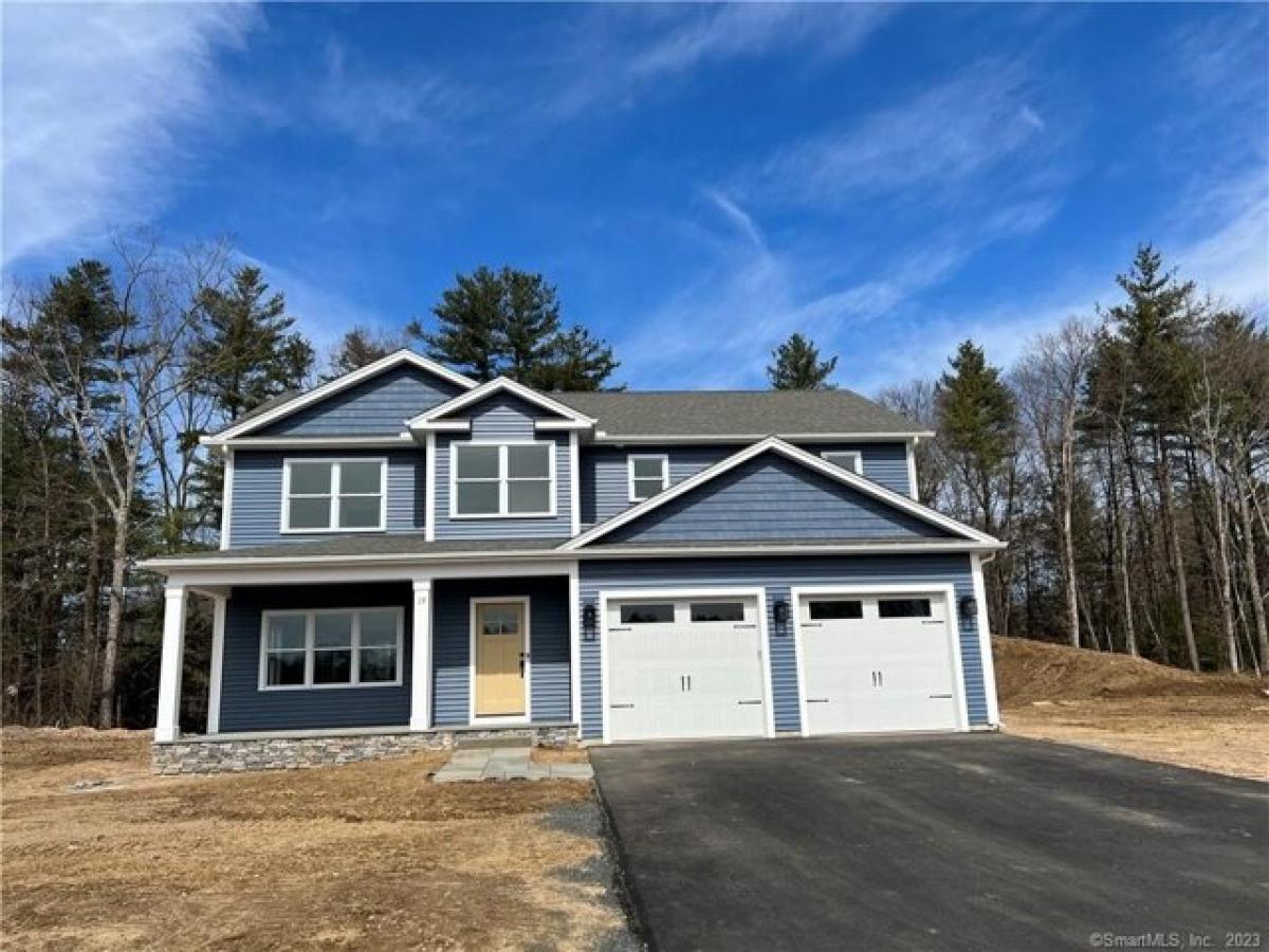 Picture of Home For Sale in Granby, Connecticut, United States
