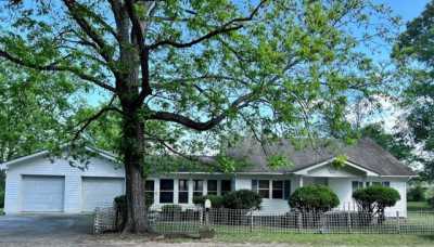 Home For Sale in Clio, Alabama